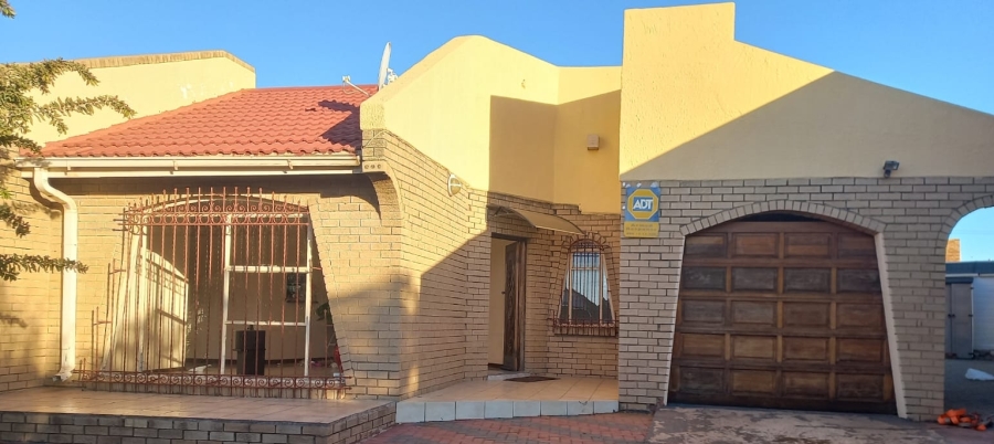 3 Bedroom Property for Sale in Mangaung Free State